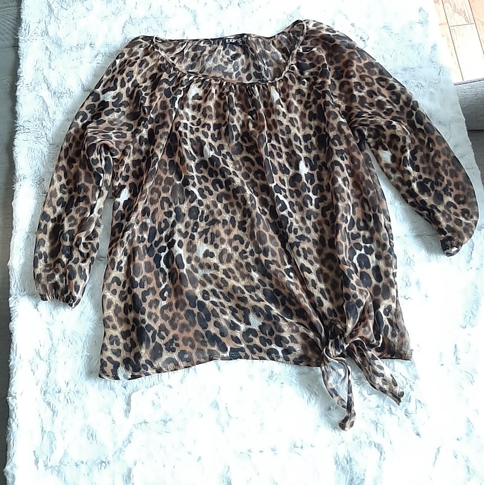 Express leopard print Mob wife blouse 3/4 sleeve. Size M.